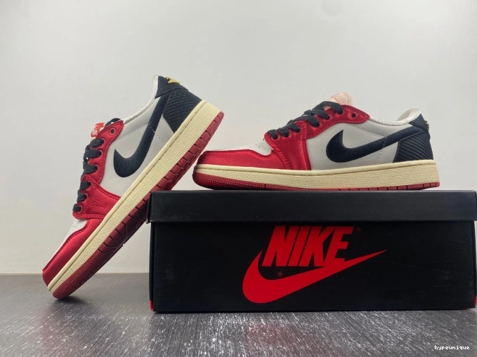 HYPE 1 OG Home x Jordan FN0432-017 Air Room Trophy Low 0804